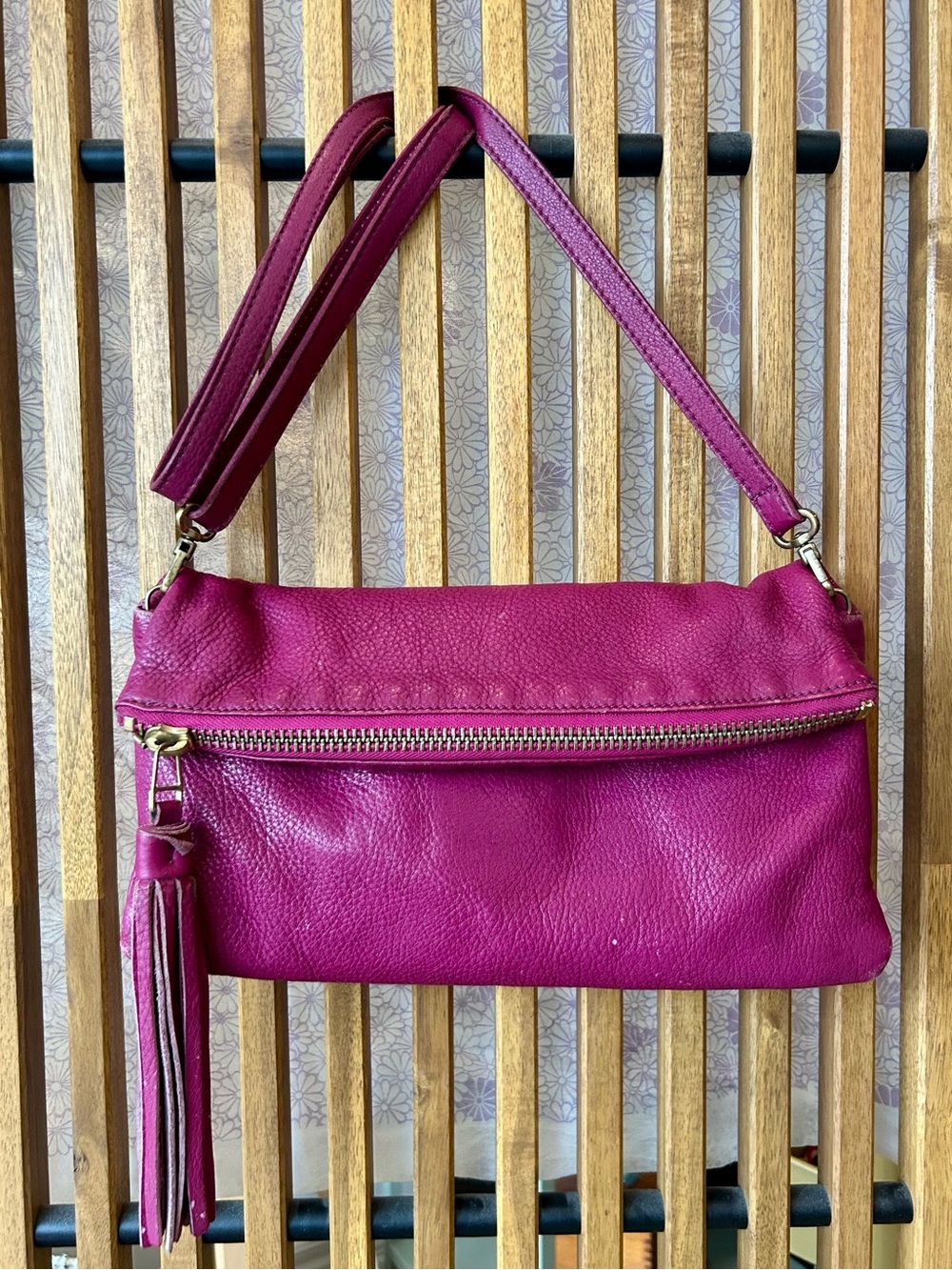 Roots Eddie Pebbled Leather Crossbody Purse